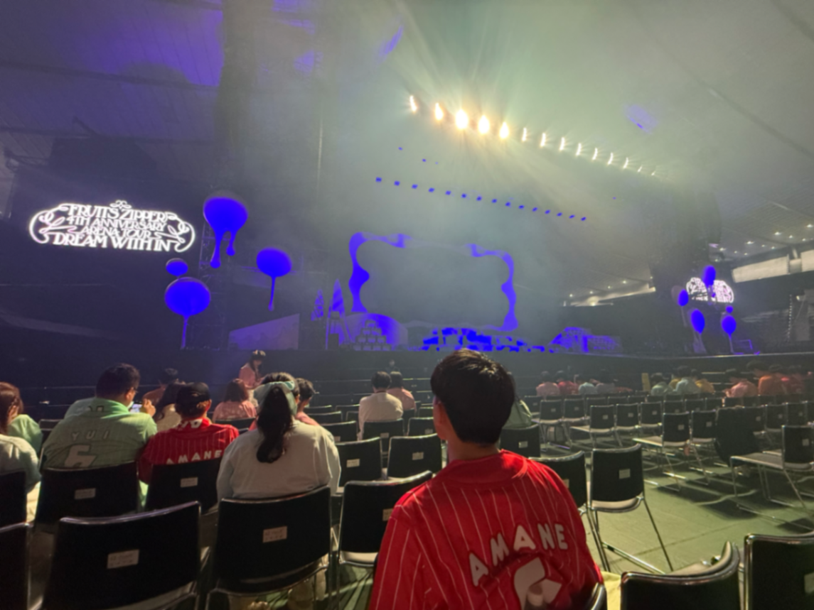 A2 7列8番 2026年5月2日 Fruits Zipper の視点